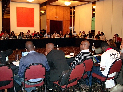 Konferenz „Alternatives to finance a SADC-wide Basic Income Grant (BIG)“ April 2013